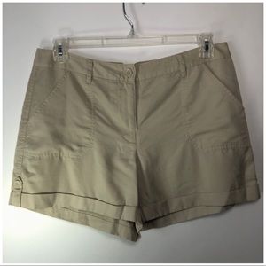 Vince Camuto khaki shorts.